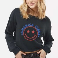 America Vibes Smiley 4th Of July Cropped Pullover Crew