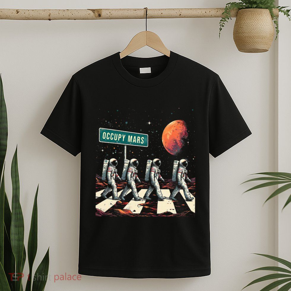 Astronauts Walking In Space Occupy Mars T-Shirt