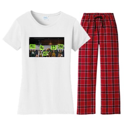 All You Need Is Love And His Pack Green Bay Packer Women's Flannel Pajama Set