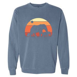 Africa Zoo Keeper Animal Family Retro Elephant Garment-Dyed Sweatshirt