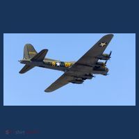 B-17G FLYING FORTRESS Full-Length Apron With Pockets