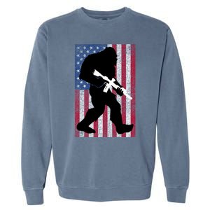 Bigfoot 2nd Adt Right To Bear Arms Gift For Gun Owner Cute Gift Garment-Dyed Sweatshirt