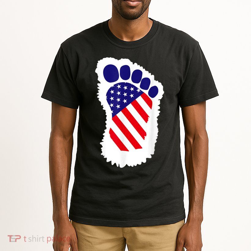 Bigfoot 4th Of July Bigfoot American Flag Tall T-Shirt