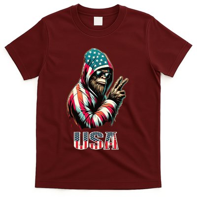 Bigfoot 4th Of July Usa Patriotic Sasquatch T-Shirt