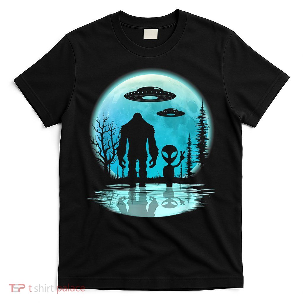 Bigfoot And Alien UFO T-Shirt
