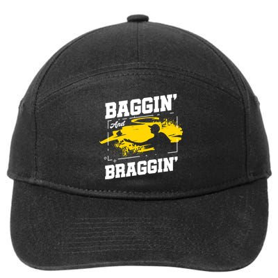 Baggin´ And Braggin´ | Bean Bag Toss | Cornhole Player 7-Panel Snapback Hat