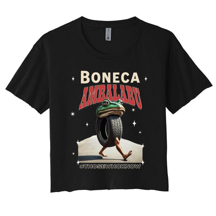 Boneca Ambalabu Italian Brainrot Meme Frog With Feet Bootleg Women's Crop Top Tee
