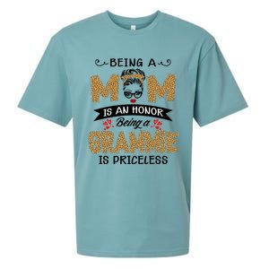 Being A Mom Is An Honor Being A Grammie Is Priceless Leopard Great Gift Sueded Cloud Jersey T-Shirt