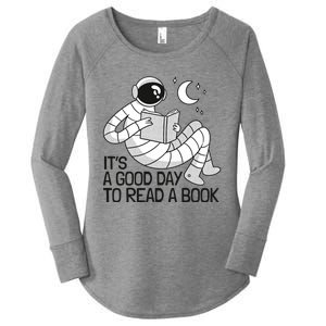 BookLover Astronaut Reading Book Bookworm Gift Women's Perfect Tri Tunic Long Sleeve Shirt