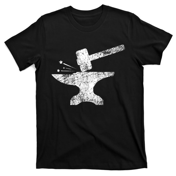 Blacksmith Anvil Striking Distressed Vintage T-Shirt