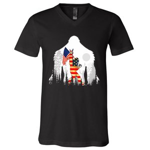 Bigfoot American USA Flag Patriotic Funny 4th Of July Gift V-Neck T-Shirt