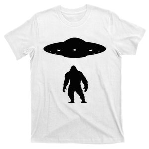 Bigfoot And Ufo Funny T-Shirt