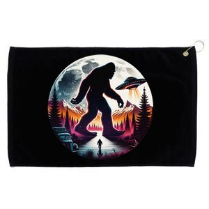 Bigfoot Alien Ufo Encounter Grommeted Golf Towel