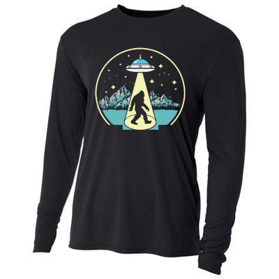 Bigfoot Abduction! Vintage Sasquatch & Ufo Alien Graphic Cooling Performance Long Sleeve Crew