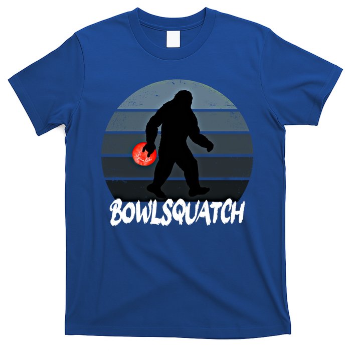 Bowlsquatch Bigfoot Bowling Ball Sasquatch Bowler Squatch Gift T-Shirt