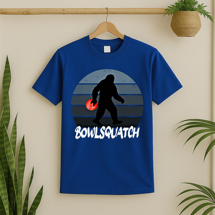 Bowlsquatch Bigfoot Bowling Ball Sasquatch Bowler Squatch Gift T-Shirt