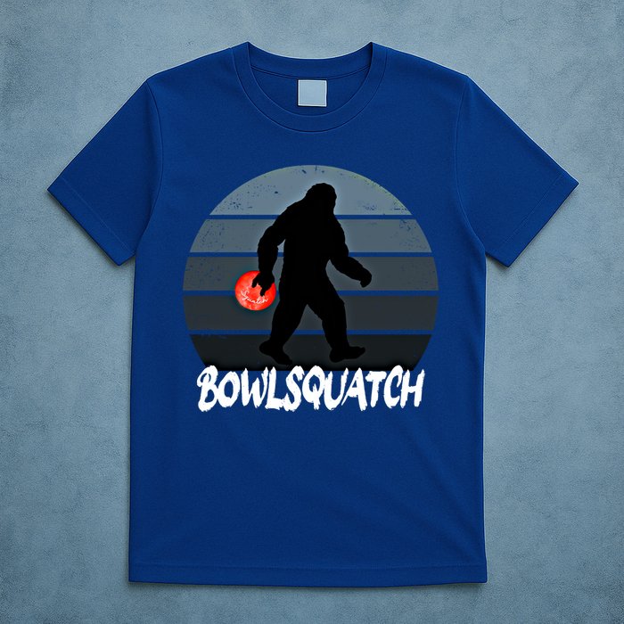 Bowlsquatch Bigfoot Bowling Ball Sasquatch Bowler Squatch Gift T-Shirt