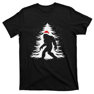 Bigfoot Believe Christmas Tree Sasquatch Santa Funny Bigfoot T-Shirt