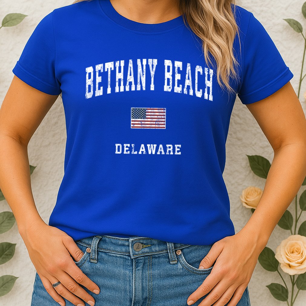 Bethany Beach Delaware De Vintage American Flag Sports Funny Gift Womens T-Shirt