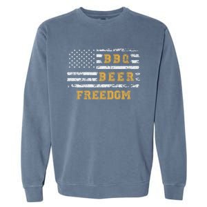 Bbq Beer Freedom With Distressed Usa Flag Cute Gift Garment-Dyed Sweatshirt