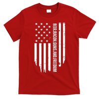 Beer Bacon Guns & Freedom / USA BBQ American Flag Drinking T-Shirt