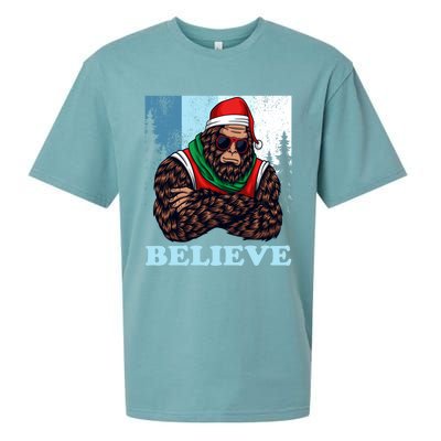 Bigfoot Believe In Christmas Sasquatch Funny Xmas Gift Sueded Cloud Jersey T-Shirt