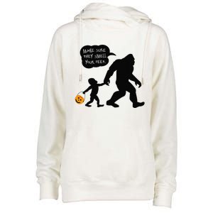 Baby Bigfoot Smell My Feet Halloween Womens Funnel Neck Pullover Hood