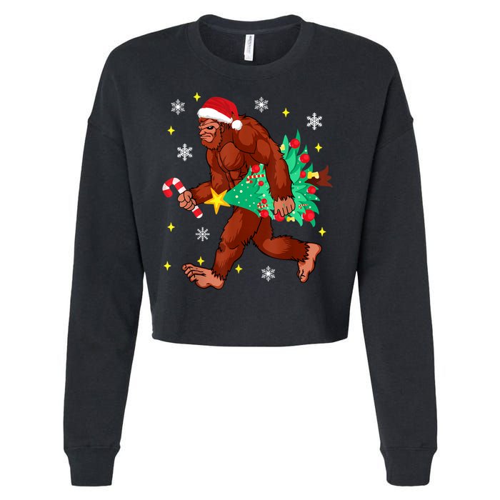 Bigfoot Carrying Christmas Tree Funny Xmas 2021 Sasquatch Cropped Pullover Crew