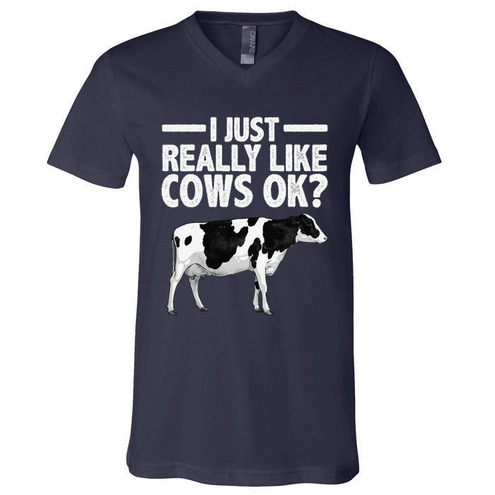 Best Cow Design Cattle Farming Dairy Cow Lover Funny V-Neck T-Shirt