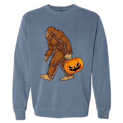 Bigfoot Carrying Scary Pumpkin Funny Sasquatch Halloween Garment-Dyed Sweatshirt