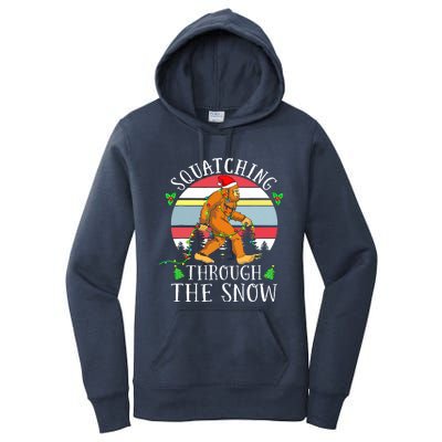 Bigfoot Christmas Tree Squatching Through The Snow Funny Women's Pullover Hoodie