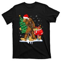 Bigfoot Christmas Tree Lights Xmas Sasquatch Lovers T-Shirt