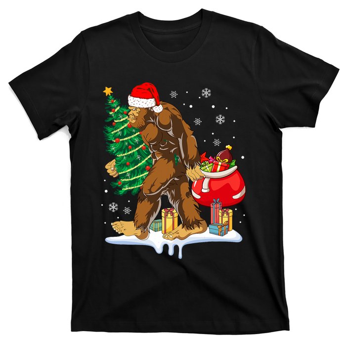 Bigfoot Christmas Tree Lights Xmas Sasquatch Lovers T-Shirt