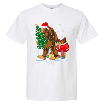 Bigfoot Christmas Tree Lights Xmas Sasquatch Lovers Garment-Dyed Heavyweight T-Shirt