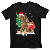 Bigfoot Christmas Tree Lights Xmas Sasquatch Lovers T-Shirt