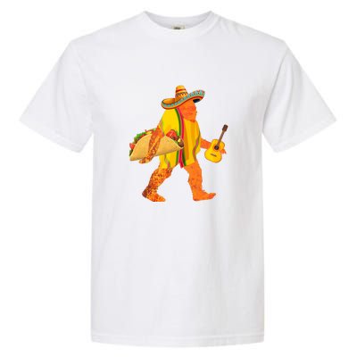 Bigfoot Carrying Taco Funny Cinco De Mayo Boys Men Sasquatch Garment-Dyed Heavyweight T-Shirt