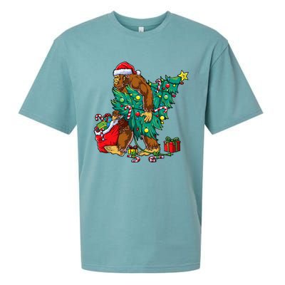 Bigfoot Christmas Tree Lights Xmas Sasquatch Lovers Sueded Cloud Jersey T-Shirt