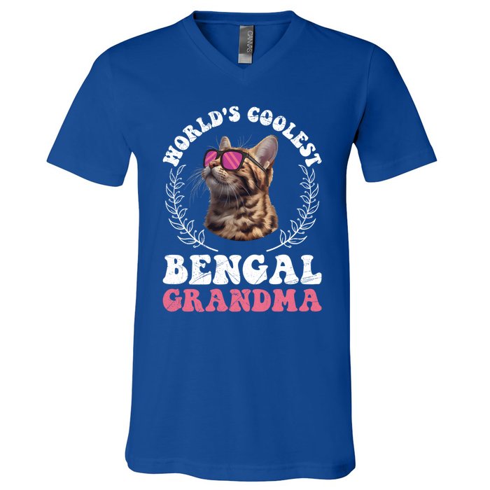 Bengal Cat WolrdS Coolest Bengal Grandma Cat Granny Gift V-Neck T-Shirt