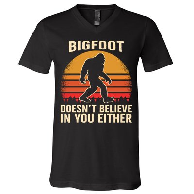 Bigfoot Doesnt Believe In You Either Bigfoot Sasquatch Retro V-Neck T-Shirt