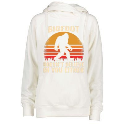 Bigfoot Doesnt Believe In You Either Bigfoot Sasquatch Retro Womens Funnel Neck Pullover Hood