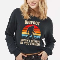 Bigfoot Doesnt Believe In You Either Bigfoot Doesn't Plus Size Cropped Pullover Crew