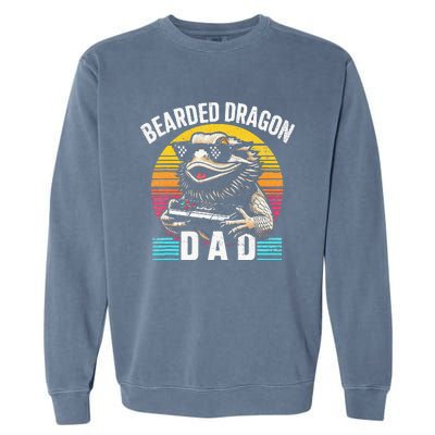 Bearded Dragon Dad Vintage Video Game Lizard Reptile Lover  Garment-Dyed Sweatshirt