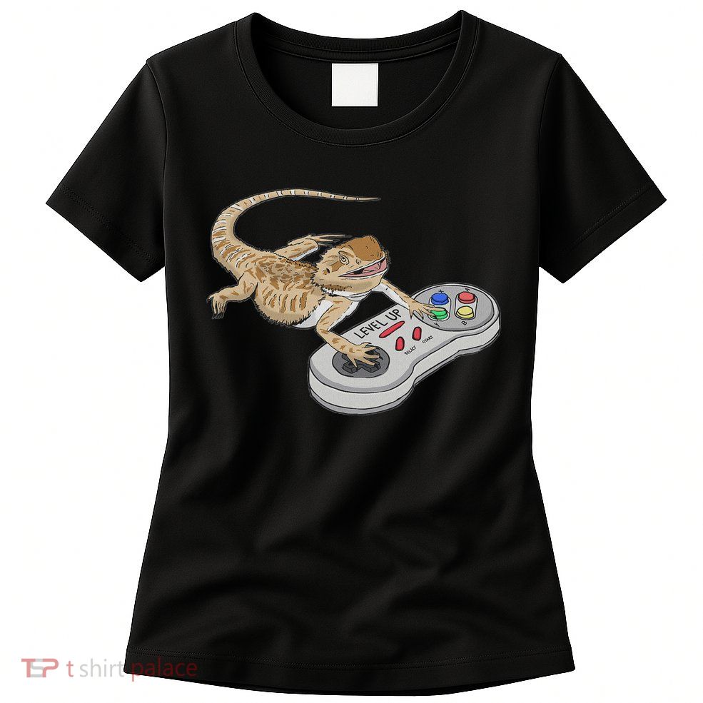 Bearded Dragon Playing Video Game Reptiles Pagona Gamers Women's T-Shirt