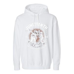 Breaking Every Chain Since 1865 Independence Day Junenth Funny Gift Garment-Dyed Fleece Hoodie