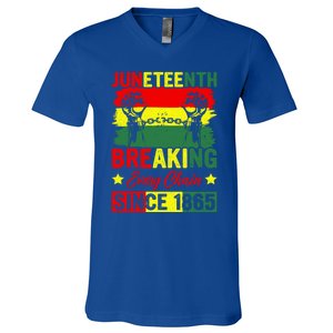 Breaking Every Chain Since 1865 Junenth Freedom Great Gift V-Neck T-Shirt