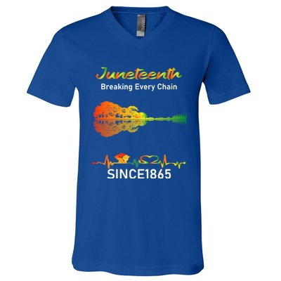 Breaking Every Chain Since 1865 Junenth Freedom Cool Gift V-Neck T-Shirt