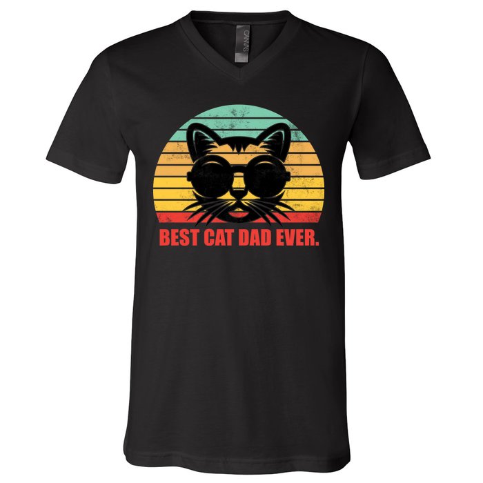 Best Cat Ever - Retro Vintage Design V-Neck T-Shirt