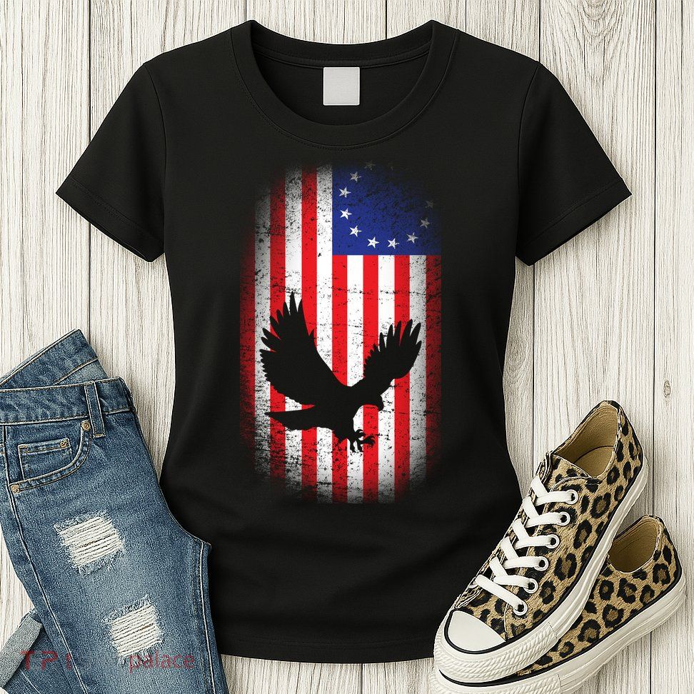Betsy Ross Flag 13 Colonies Bald Eagle Womens T-Shirt