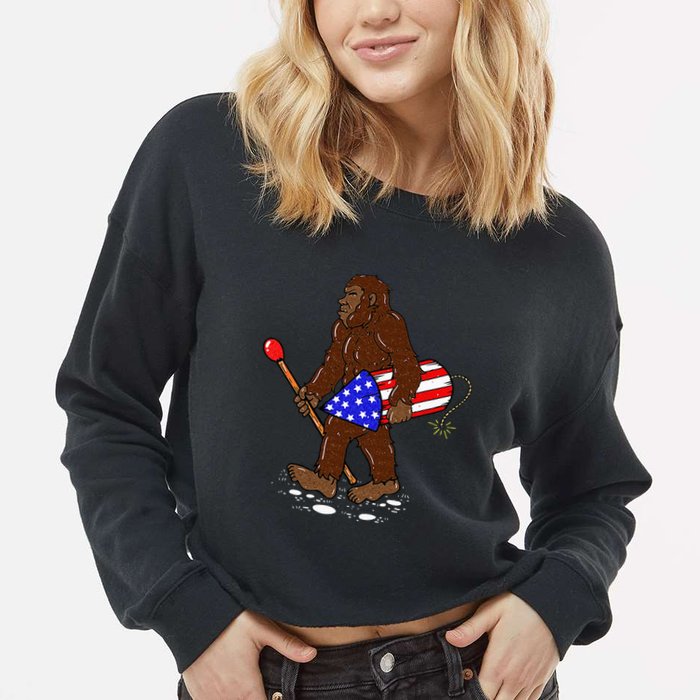 Bigfoot Fireworks 4th Of July Funny Men Sasquatch Lover Cropped Pullover Crew