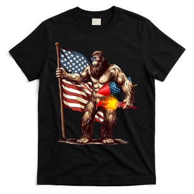 Bigfoot Fireworks 4th Of July Sasquatch American US Flag T-Shirt